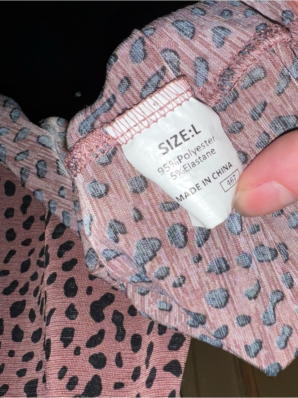 Leopard Printed White Pink Black Silky Soft Tank Top Bundle of 2 Size L - Picture 8 of 8